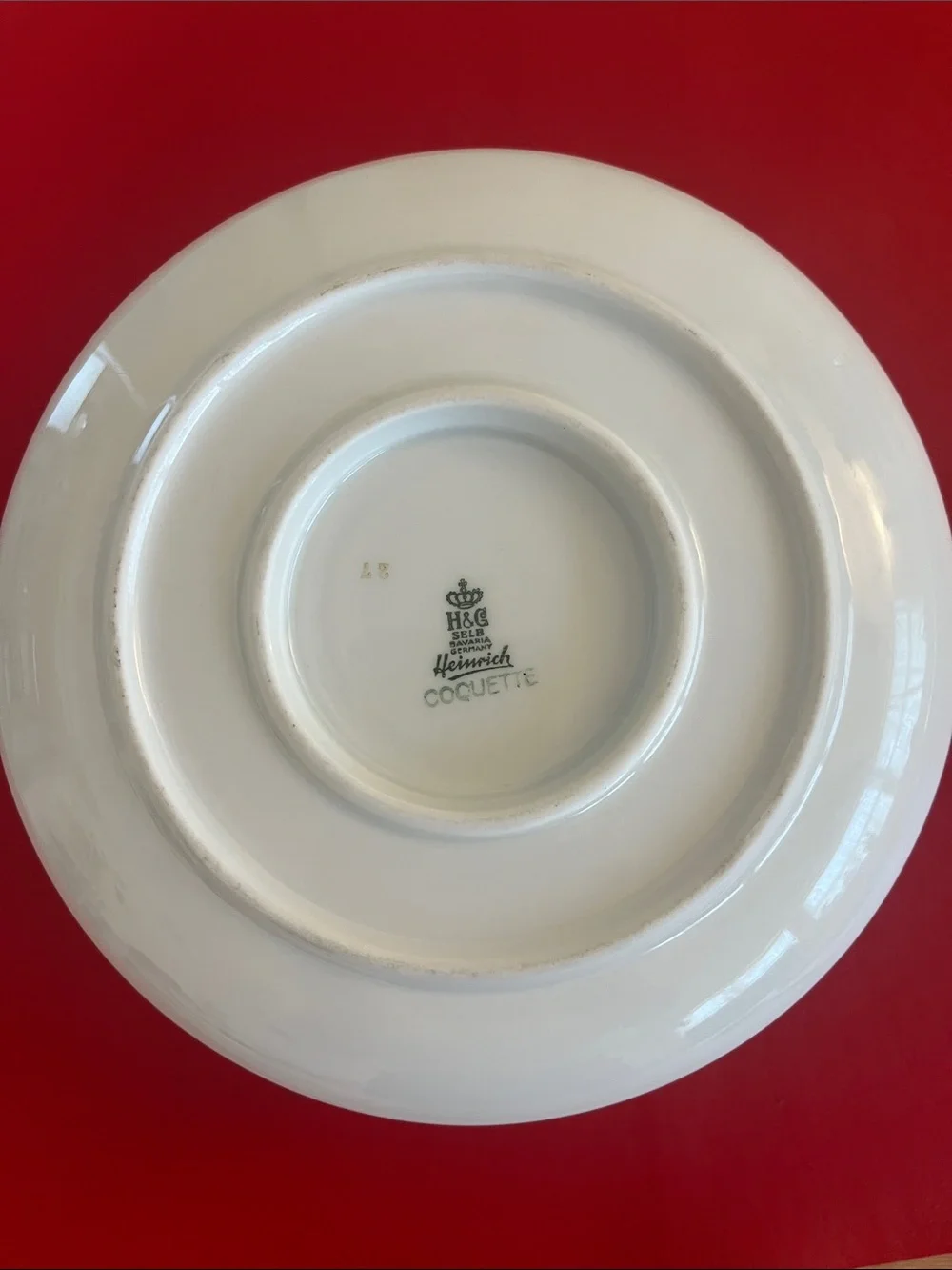 Gravy Boat with Attached Underplate 7.5”D saucer 5.5” gravy bowls
